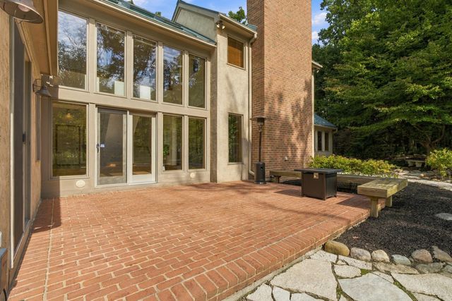 7077 Duncans Glen Drive, Westerville, OH 43082