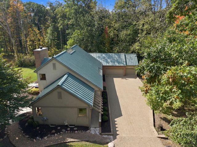 7077 Duncans Glen Drive, Westerville, OH 43082