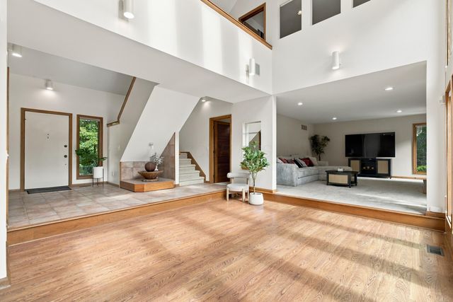 7077 Duncans Glen Drive, Westerville, OH 43082