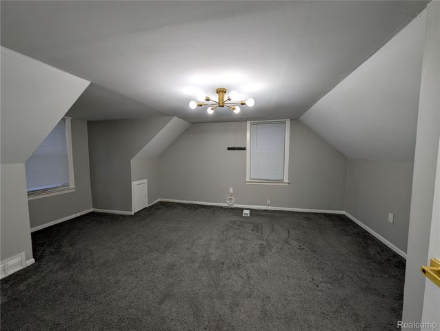 263 W Ann Arbor Avenue, Pontiac, MI 48340