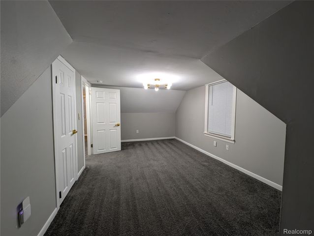 263 W Ann Arbor Avenue, Pontiac, MI 48340