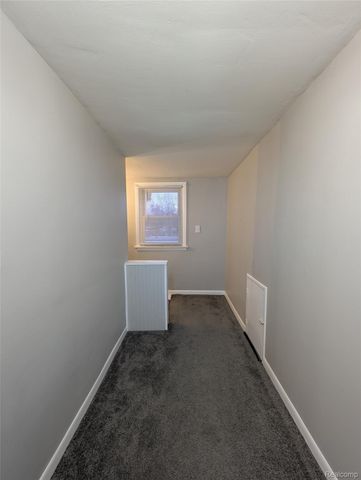 263 W Ann Arbor Avenue, Pontiac, MI 48340