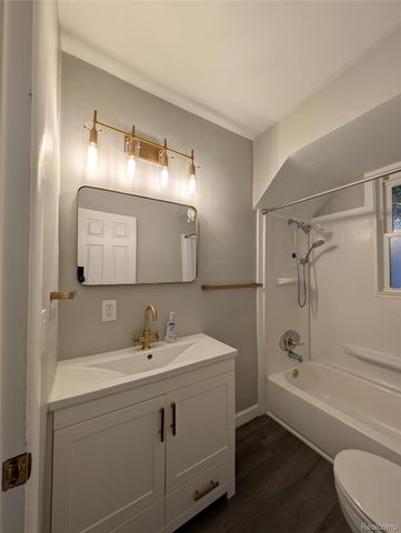 263 W Ann Arbor Avenue, Pontiac, MI 48340