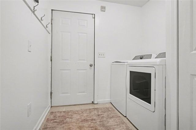 816 Klem Rd, Webster, NY 14580