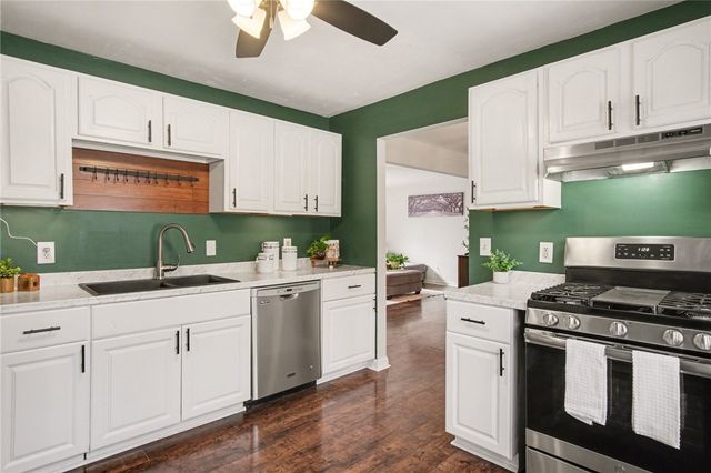 816 Klem Rd, Webster, NY 14580