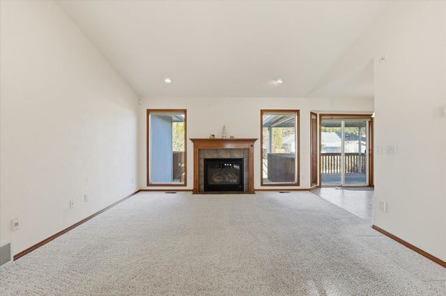 4708 W Belmont Dr, Spokane, WA 99208