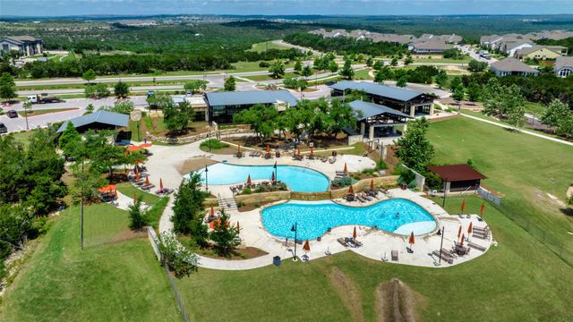151 Starfire DR, Dripping Springs, TX 78620