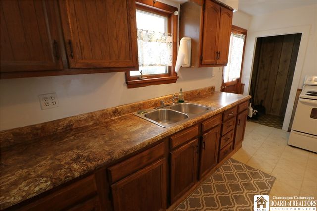 373 Lake Shore Drive West, Dunkirk, NY 14048