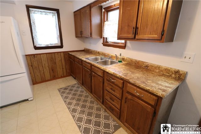 373 Lake Shore Drive West, Dunkirk, NY 14048