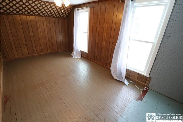 373 Lake Shore Drive West, Dunkirk, NY 14048