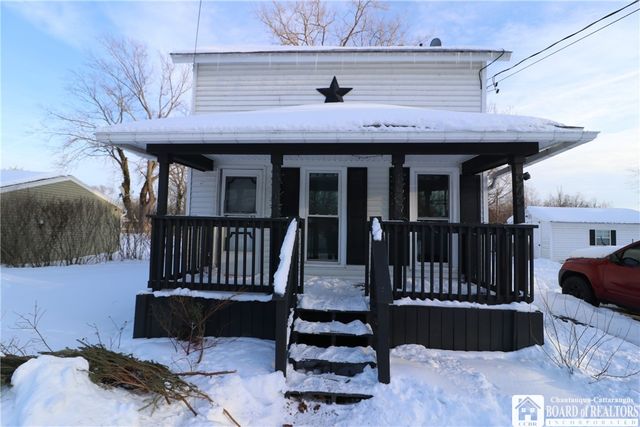 373 Lake Shore Drive West, Dunkirk, NY 14048