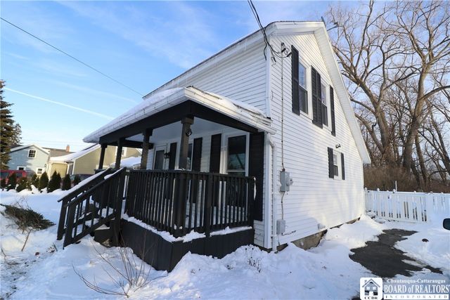 373 Lake Shore Drive West, Dunkirk, NY 14048