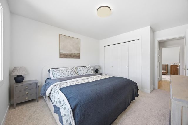 6638 68th Street S, Horace, ND 58047