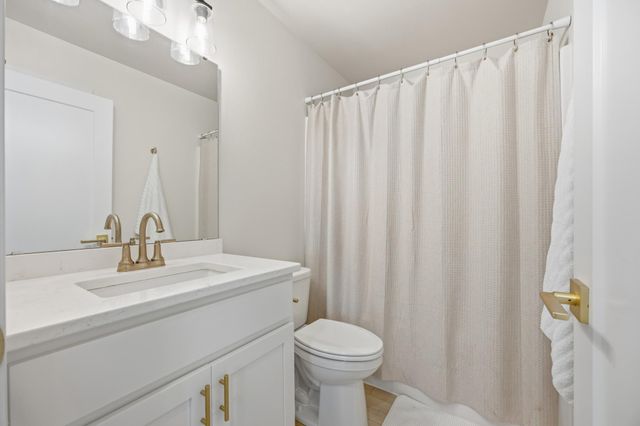 6638 68th Street S, Horace, ND 58047