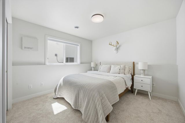 6638 68th Street S, Horace, ND 58047