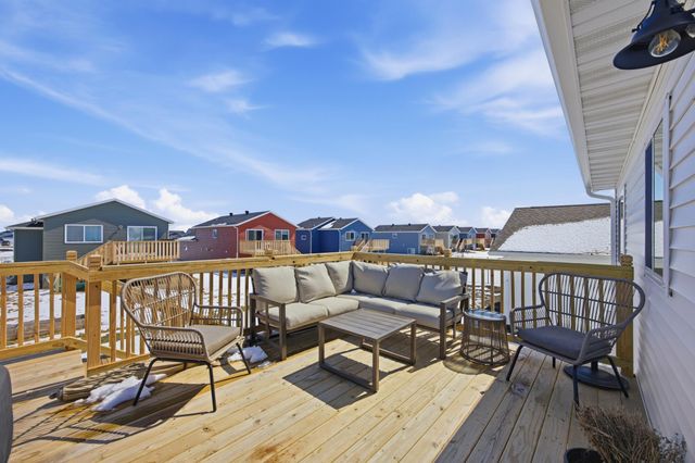 6638 68th Street S, Horace, ND 58047