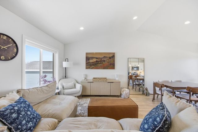 6638 68th Street S, Horace, ND 58047