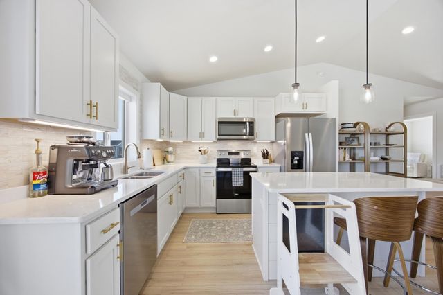 6638 68th Street S, Horace, ND 58047