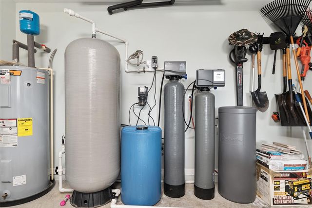 7015 NE 61ST AVENUE ROAD, Silver Springs, FL 34488