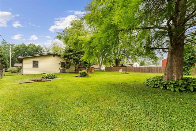 10 Kirby Lane, Belleville, IL 62223