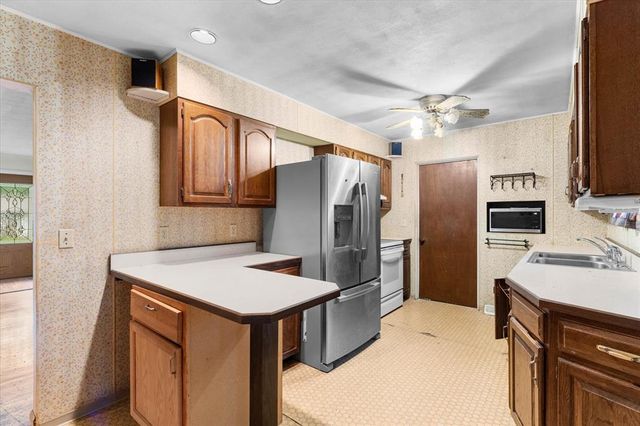 10 Kirby Lane, Belleville, IL 62223