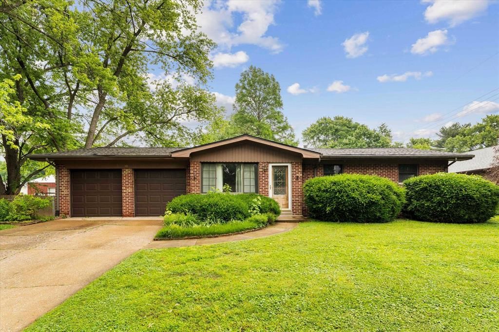 10 Kirby Lane, Belleville, IL 62223