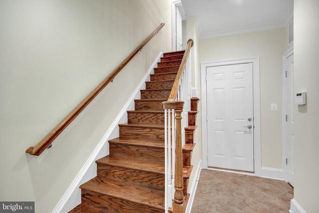 1818 POTOMAC GREENS DR, Alexandria, VA 22314