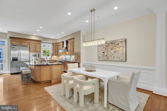 1818 POTOMAC GREENS DR, Alexandria, VA 22314