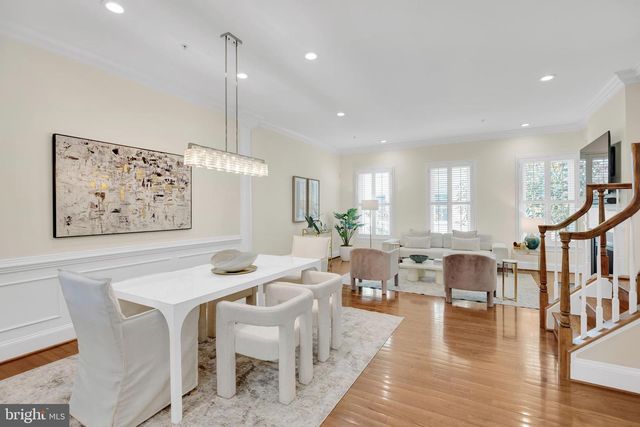1818 POTOMAC GREENS DR, Alexandria, VA 22314