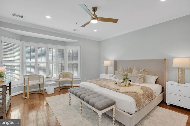 1818 POTOMAC GREENS DR, Alexandria, VA 22314