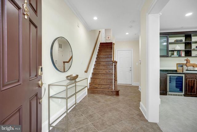 1818 POTOMAC GREENS DR, Alexandria, VA 22314