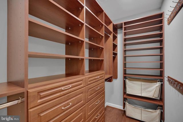 1818 POTOMAC GREENS DR, Alexandria, VA 22314