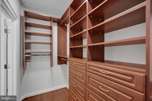 1818 POTOMAC GREENS DR, Alexandria, VA 22314