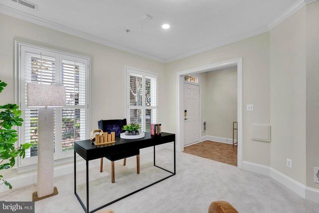 1818 POTOMAC GREENS DR, Alexandria, VA 22314