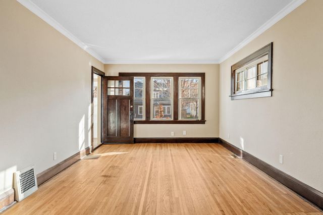 3635 Dupont Avenue N, Minneapolis, MN 55412