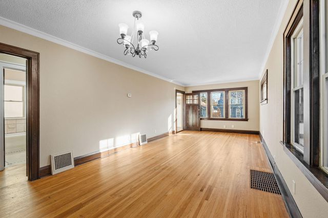 3635 Dupont Avenue N, Minneapolis, MN 55412