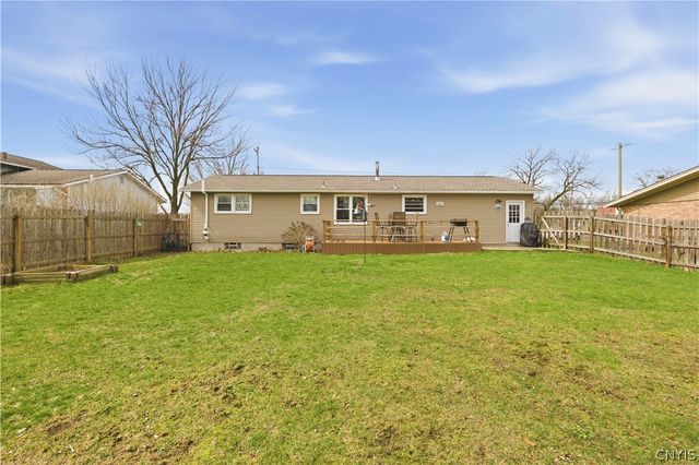 105 Clark Lane, Camillus, NY 13031