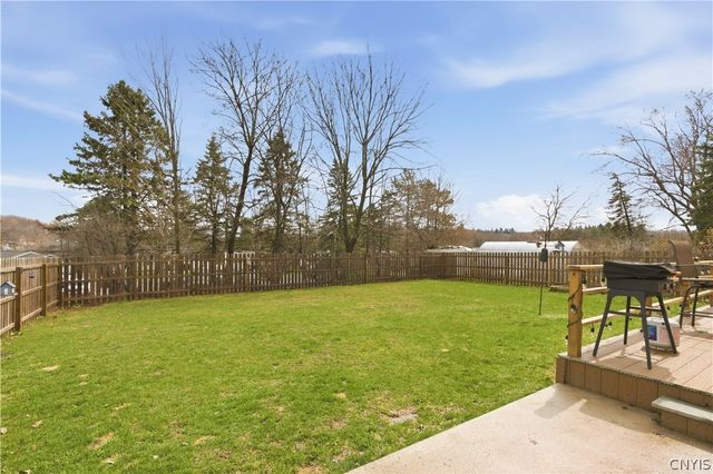 105 Clark Lane, Camillus, NY 13031