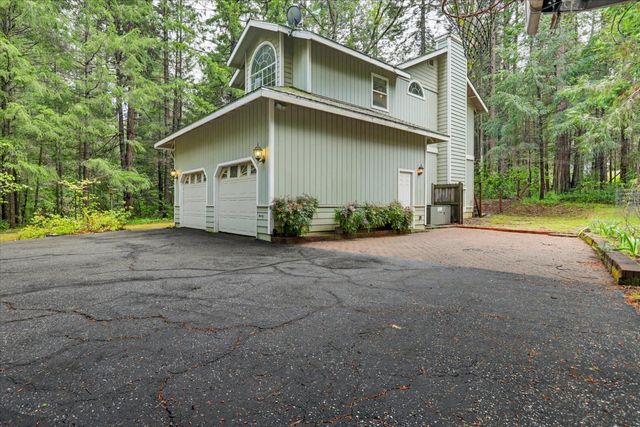 17900 Lightfoot Way, Nevada City, CA 95959
