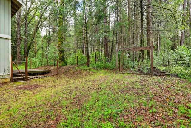 17900 Lightfoot Way, Nevada City, CA 95959