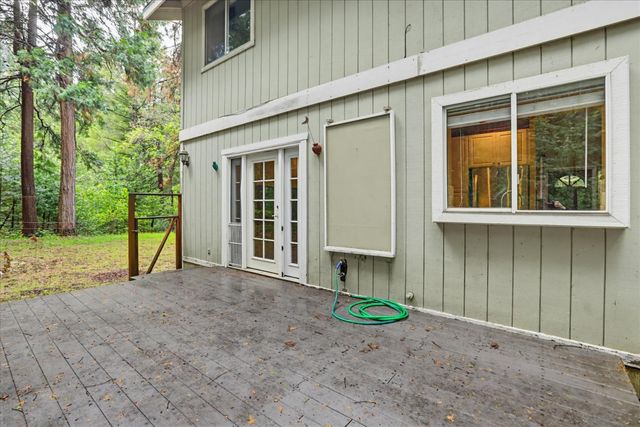 17900 Lightfoot Way, Nevada City, CA 95959
