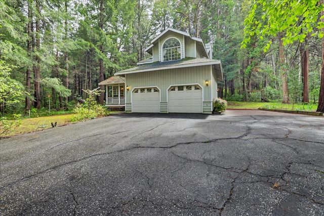 17900 Lightfoot Way, Nevada City, CA 95959