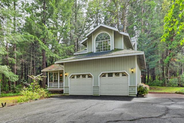 17900 Lightfoot Way, Nevada City, CA 95959