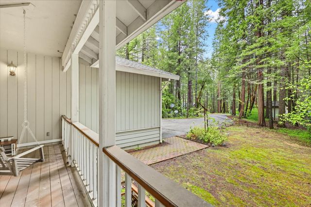 17900 Lightfoot Way, Nevada City, CA 95959