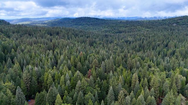 17900 Lightfoot Way, Nevada City, CA 95959