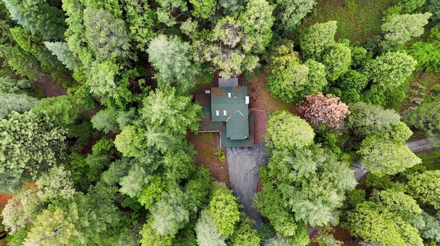 17900 Lightfoot Way, Nevada City, CA 95959