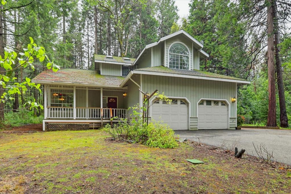 17900 Lightfoot Way, Nevada City, CA 95959