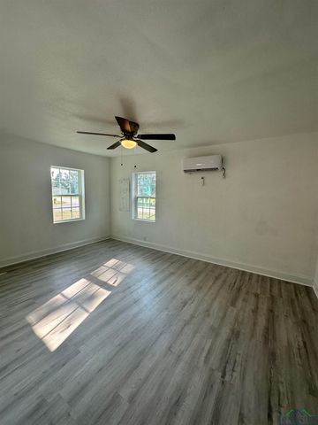 109 W Sedberry, Jefferson, TX 75657