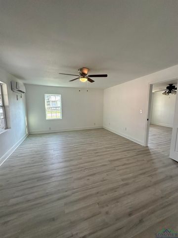 109 W Sedberry, Jefferson, TX 75657