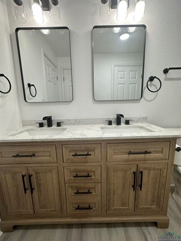 109 W Sedberry, Jefferson, TX 75657